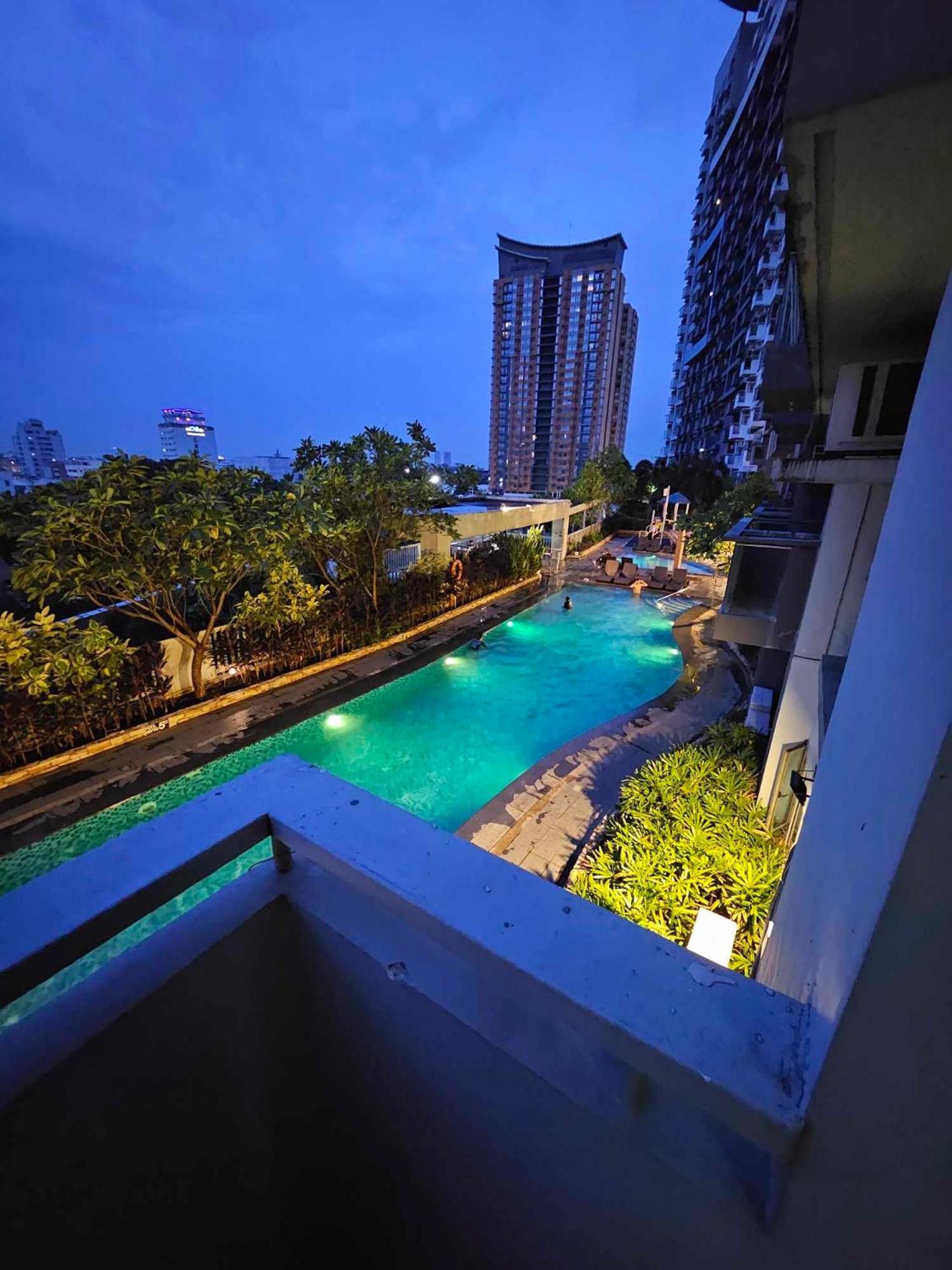קואזון סיטי Cubao Manhattan Heights Unit 5A Tower C מראה חיצוני תמונה