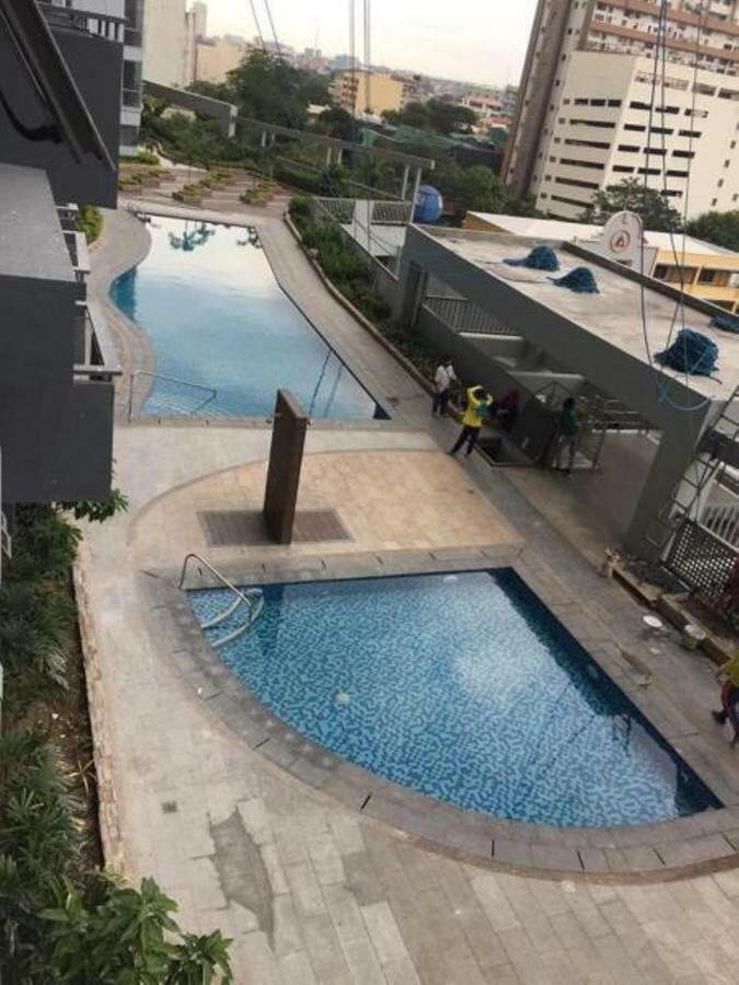 קואזון סיטי Cubao Manhattan Heights Unit 5A Tower C מראה חיצוני תמונה