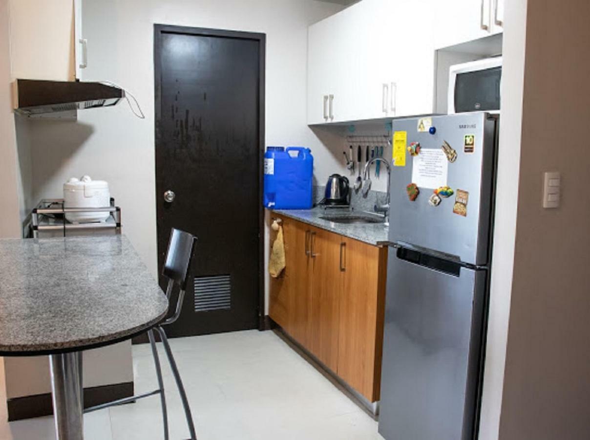 קואזון סיטי Cubao Manhattan Heights Unit 5A Tower C מראה חיצוני תמונה