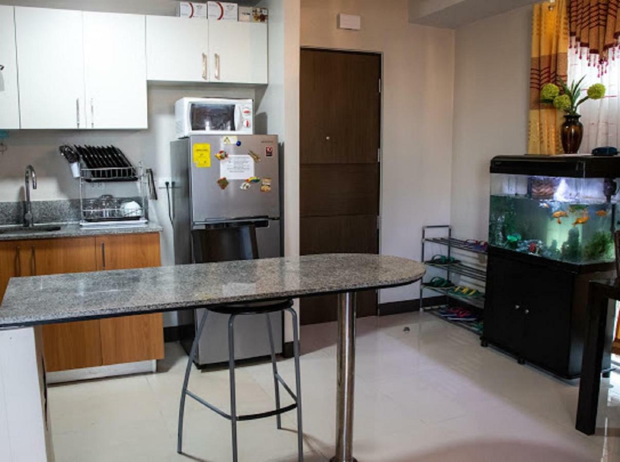 קואזון סיטי Cubao Manhattan Heights Unit 5A Tower C מראה חיצוני תמונה