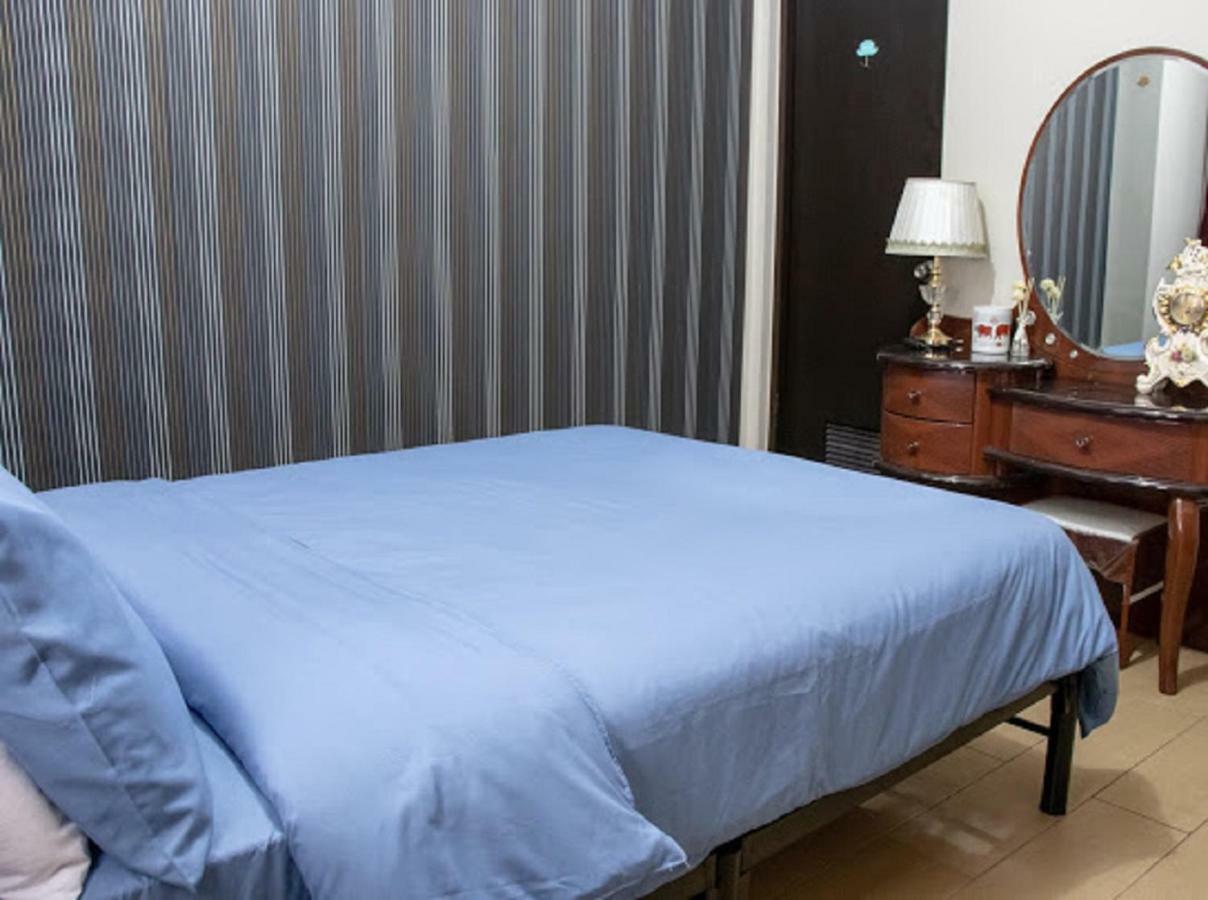 קואזון סיטי Cubao Manhattan Heights Unit 5A Tower C מראה חיצוני תמונה